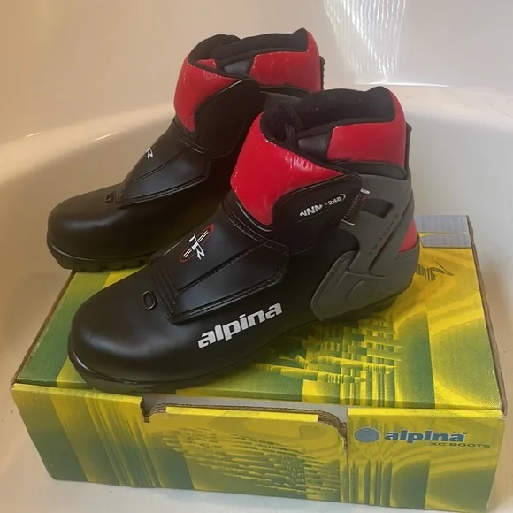 Alpina XC boots touring NNN 248 Thinsulate Nordic Cross country ski boots sz 41 2024 Alpina Race Classic Cross Country Ski Boots | Cross  main image 4